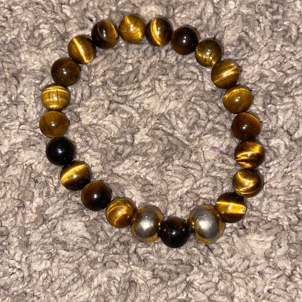 Tiger eye bracelet.